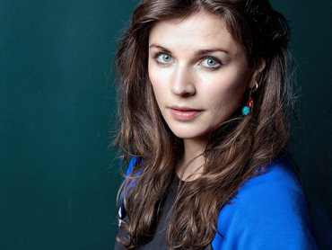 aisling bea - son-ortadogu-bukucu-Sky1x